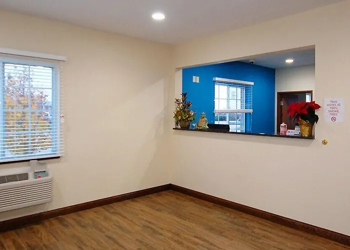 White House Suites Plainfield