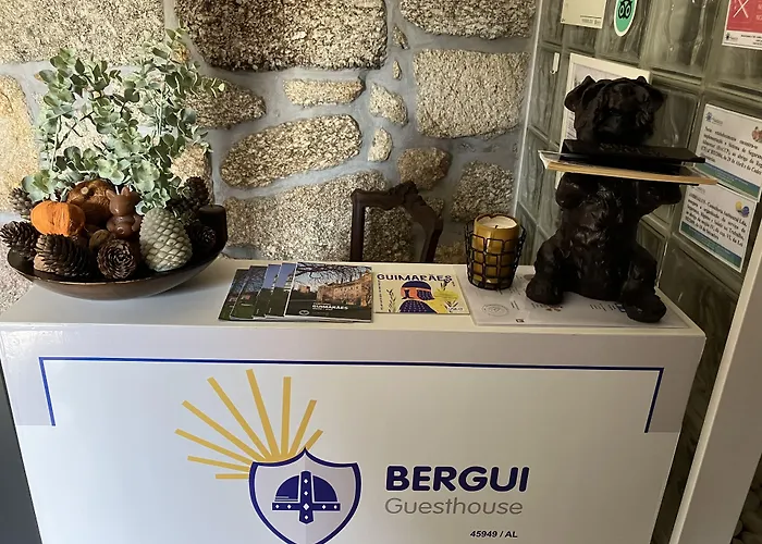 Bergui Guesthouse Guimarães
