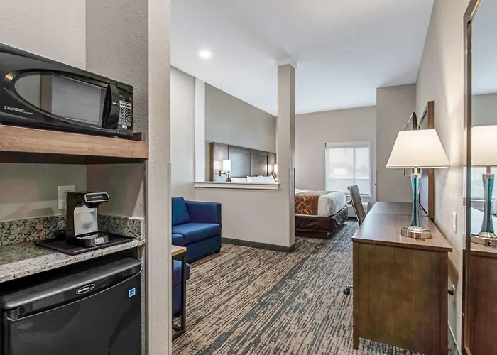 Comfort Suites Grove City - Columbus South