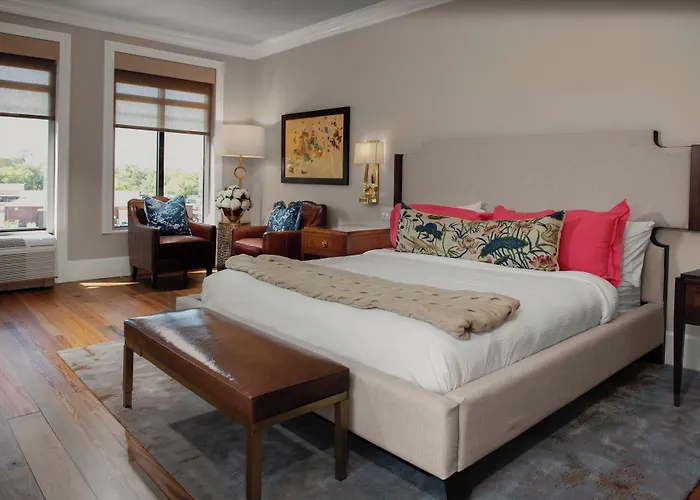 Thomasville City Center Hotels