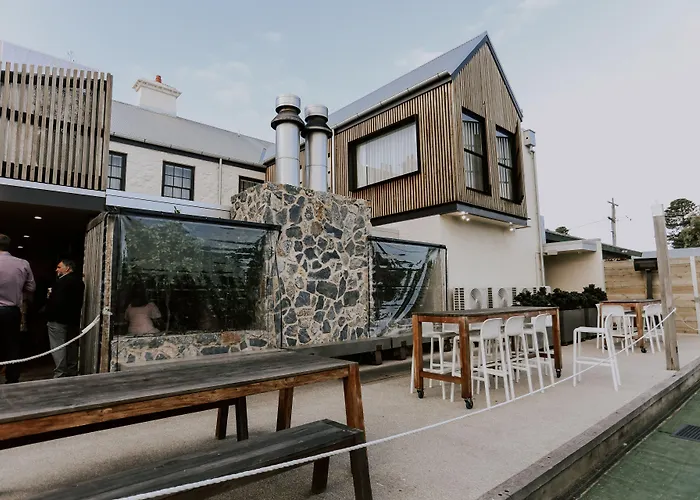 Oak & Anchor Hotel