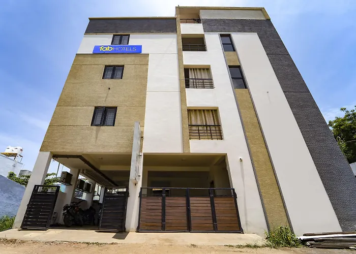 Singanallur Hotels