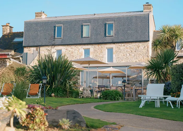 Ploubazlanec Hotels