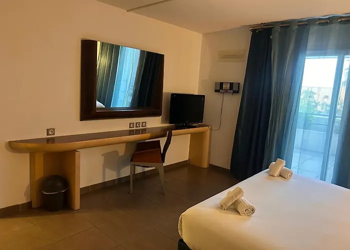 Logis Hôtel La Fauceille Perpignan