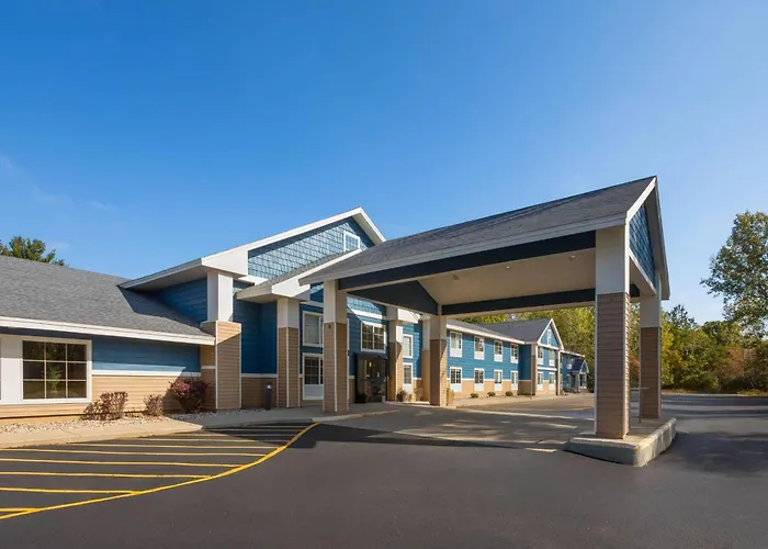 Americinn By Wyndham Douglas/Saugatuck