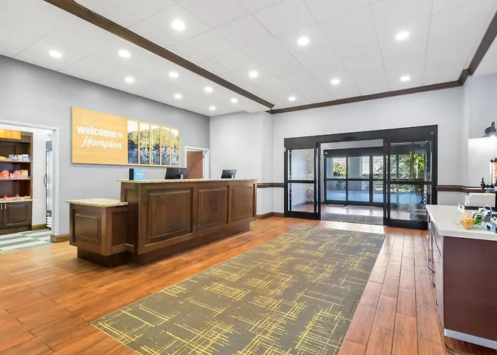 Hartsville Hotels