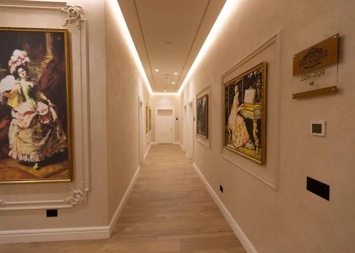 King & Queen Boutique Hotel