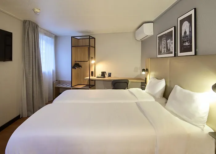 Arcueil Hotels