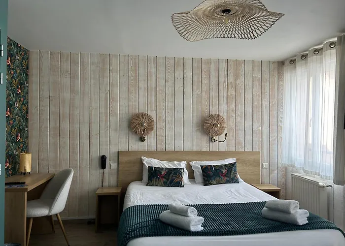 Brit Hotel des Halles Concarneau