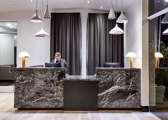 Elan Hotel