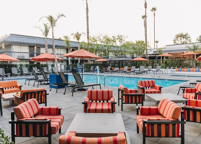 Thousand Oaks Hotels