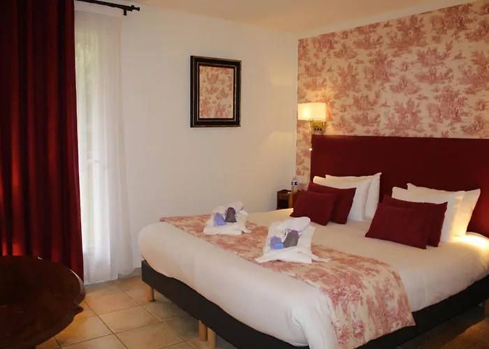 Logis Hôtel La Bastide De Grignan&Restaurant La Chênaie