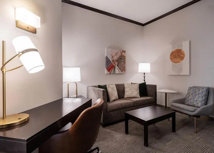 Elgin Hotels
