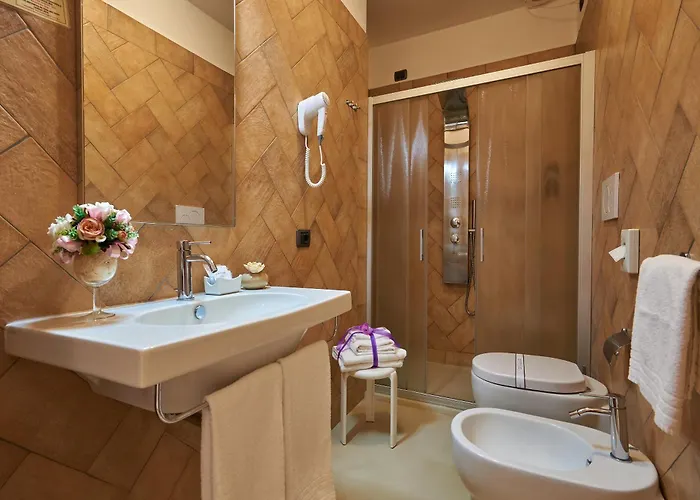 Hotel Casanova - Wellness Center La Grotta Etrusca San Quirico dʼOrcia
