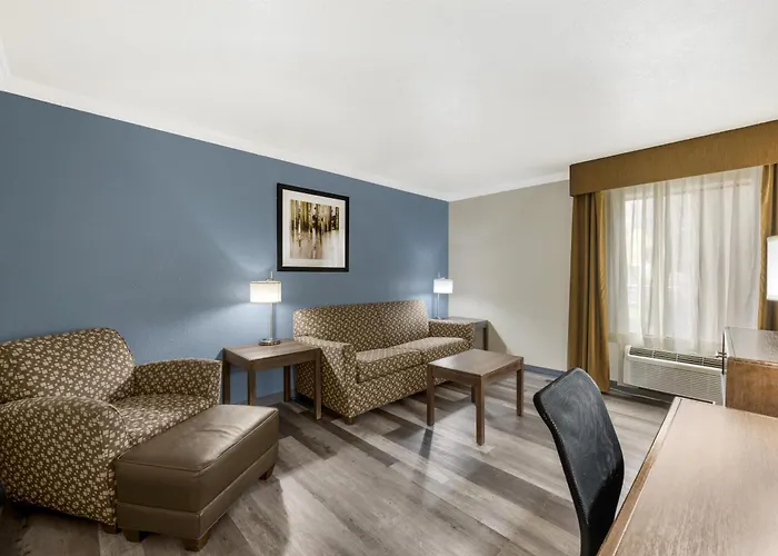 Best Western Airport Albuquerque Innsuites Hotel & Suites