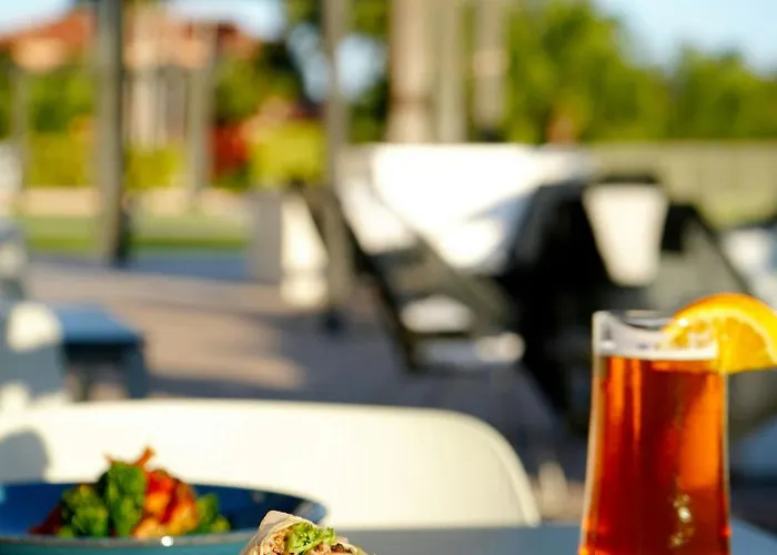 Luxury Hotels in St. Petersburg