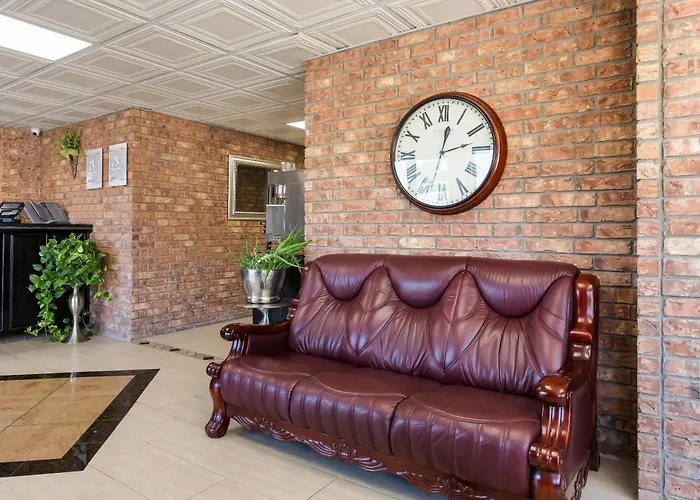 Rodeway Inn Branson, Brick House
