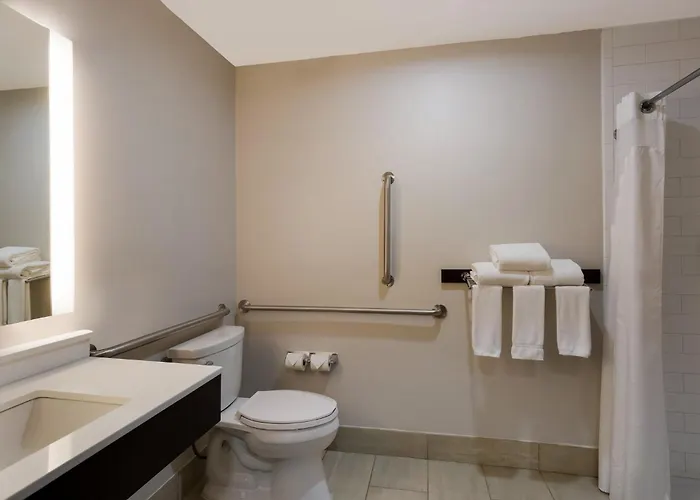 Holiday Inn Express Hotel & Suites Newton Sparta By Ihg