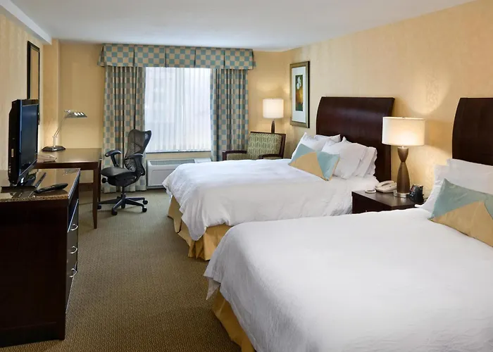 Mankato City Center Hotels