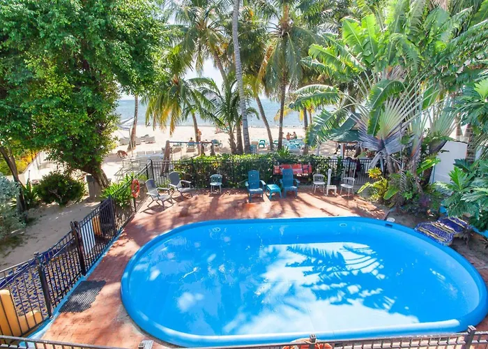 Hotel Cocoplum Beach