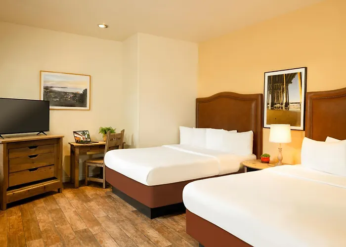 Clocktower Inn Ventura