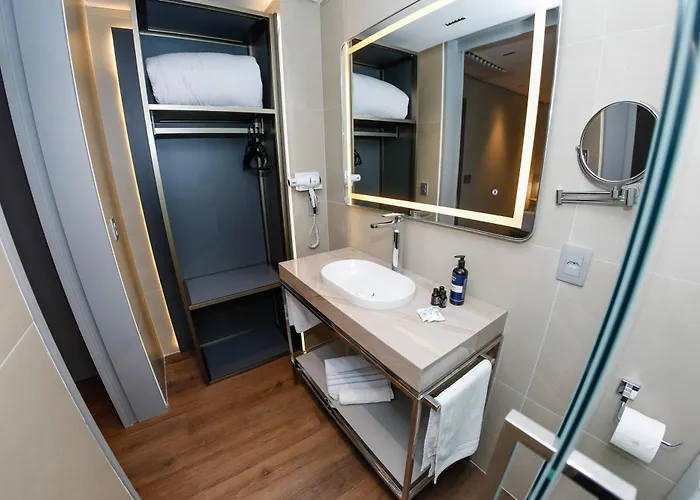 Sandri City Hotel