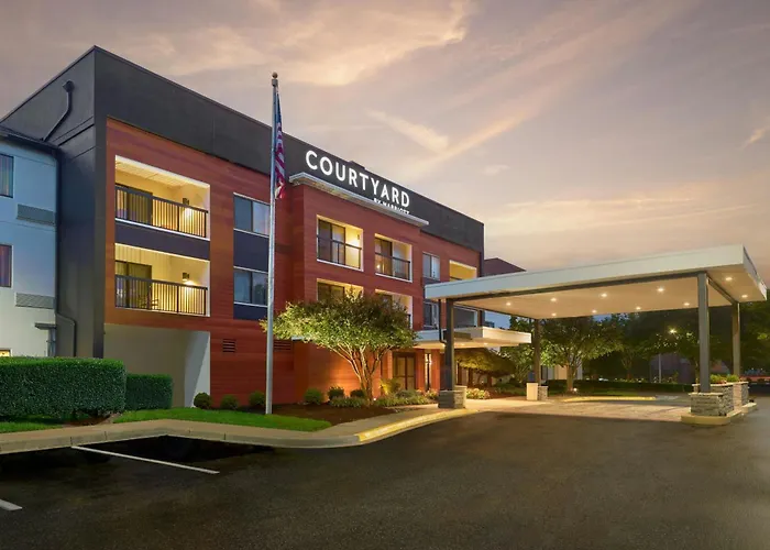 Courtyard By Marriott Frederick