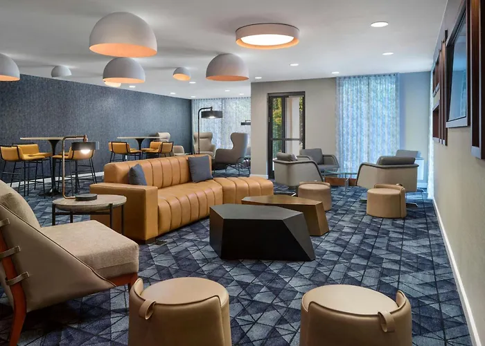 Courtyard By Marriott Frederick