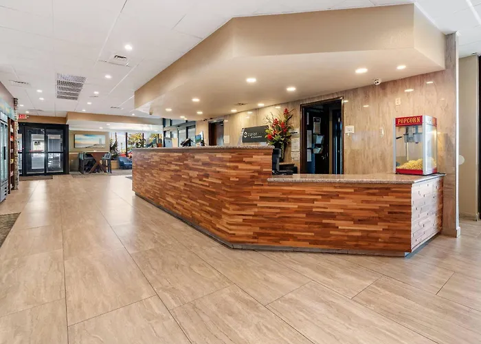 Beachfront Palms Resort Galveston, An Ascend Collection Hotel