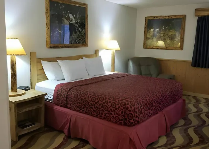 Sandpoint Inn