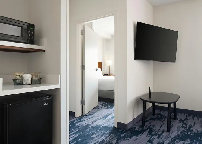 Fairfield Inn & Suites By Marriott Newark Liberty International Airport