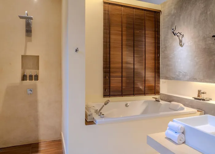 The Anda Mani Khaolak Beachfront Villas - Adult Only