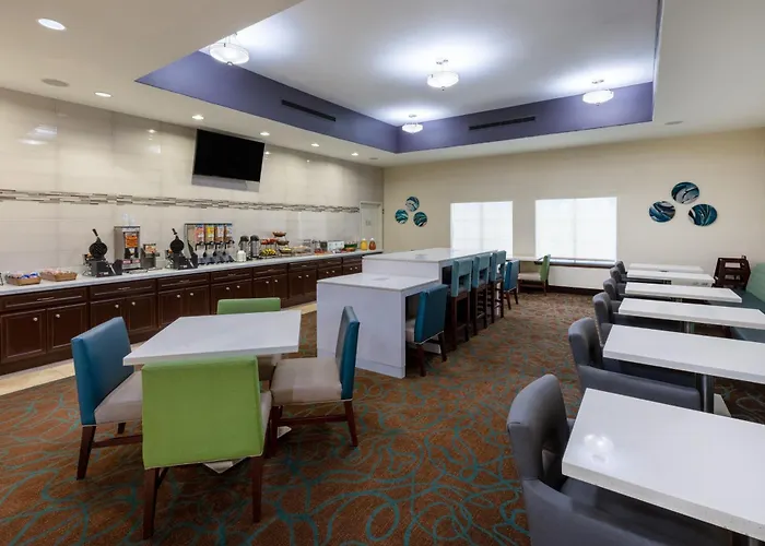 New Caney Hotels