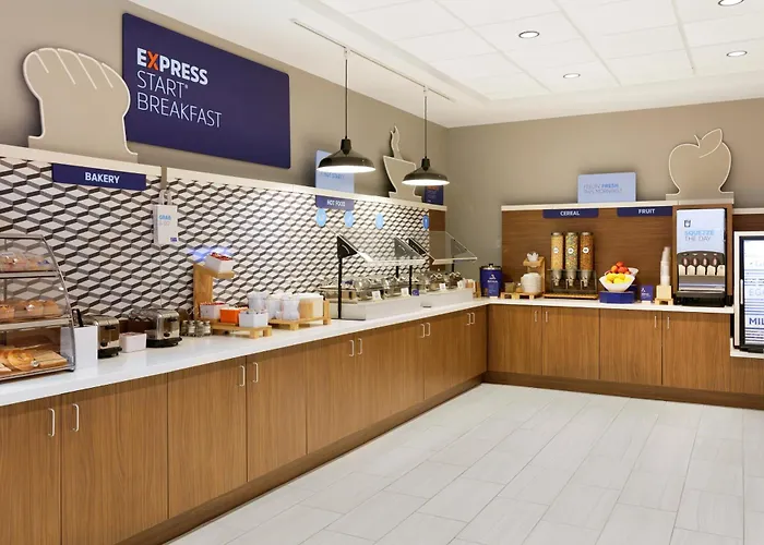 Holiday Inn Express Hotel & Suites Grove City By Ihg