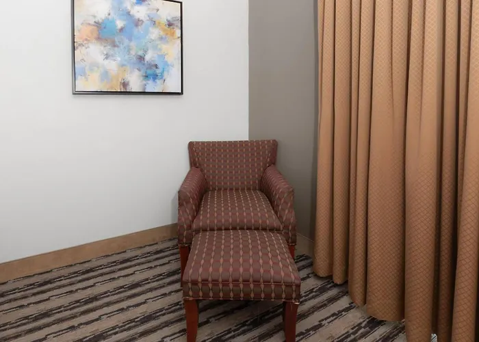 Topeka Hotels