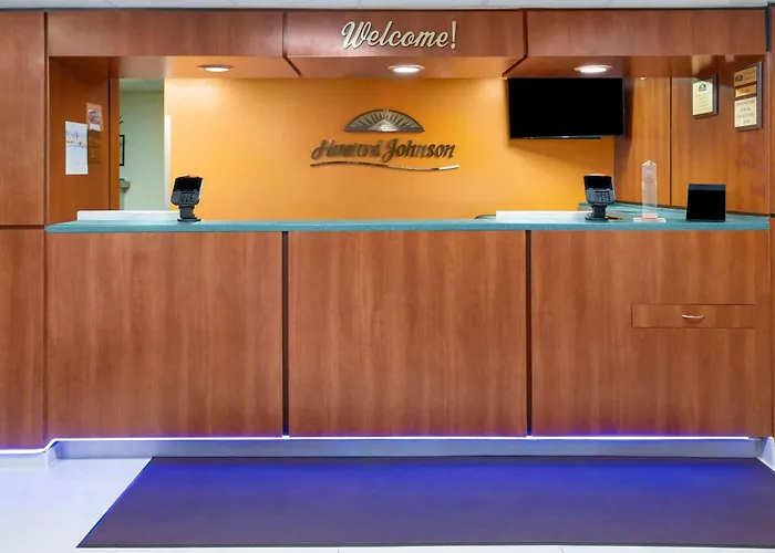 Howard Johnson By Wyndham Savannah Ga