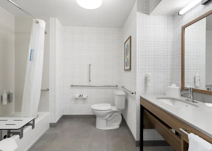Hampton Inn & Suites New Castle, Pa