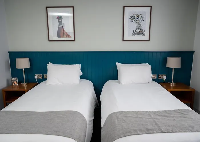 Leven (Fife) Hotels