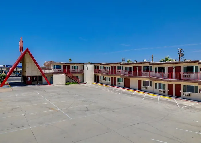 Red Roof Inn Needles