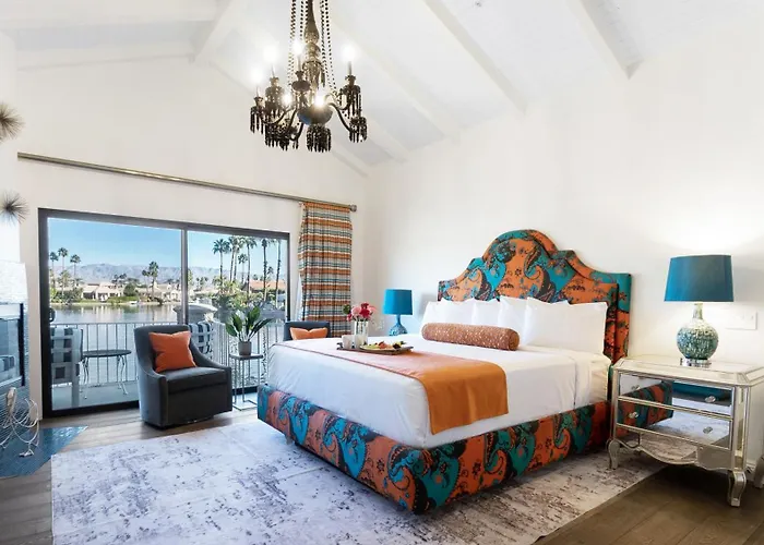 The Chateau At Lake La Quinta