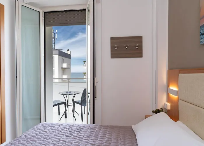 Amadei Hotel Figaro&Apartments Pesaro