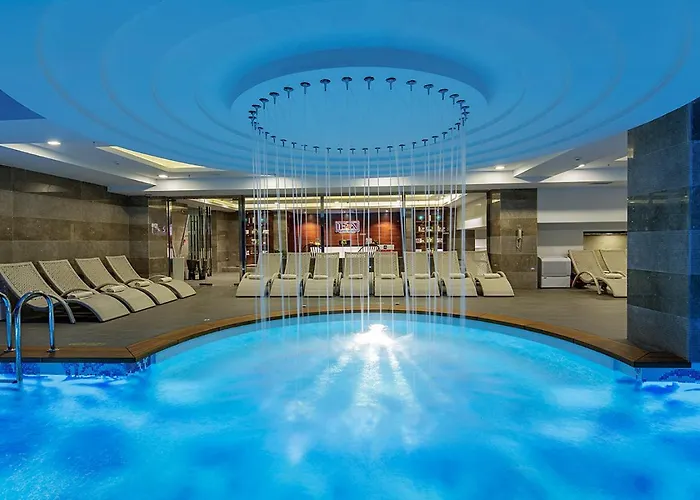 Doubletree By Hilton Kusadası
