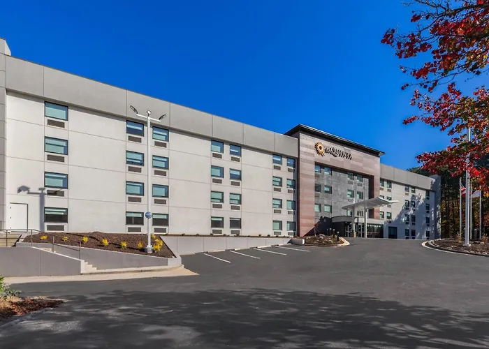 Roswell Hotels