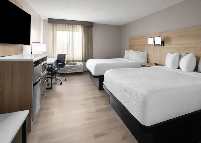 Mansfield Hotels