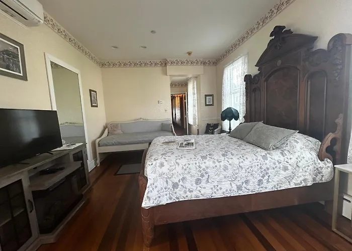 Beauclaires Bed & Breakfast Cape May