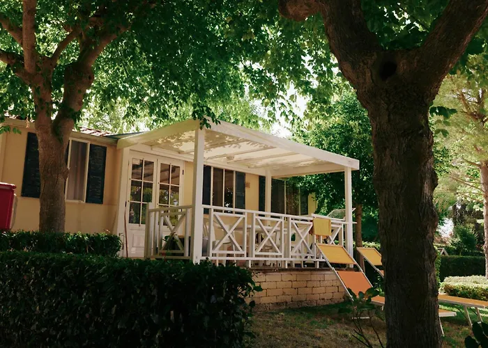 Green Garden Village con piscina, spiaggia riservata e parcheggio Sirolo