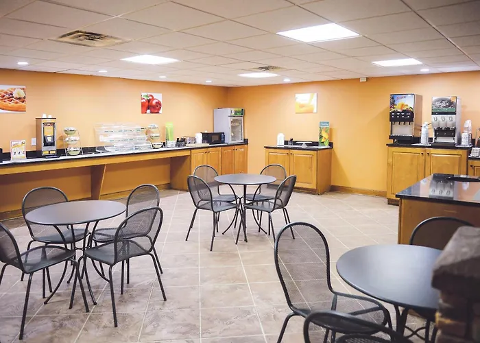 Quality Inn & Suites Ames Conference Center Near Isu Campus