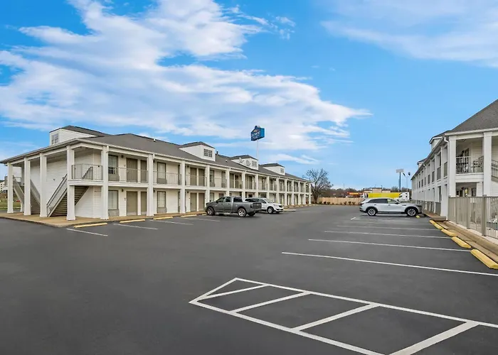 Baymont By Wyndham Tuscaloosa Motel