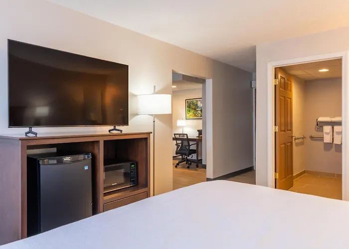 Hotels in Sharon
