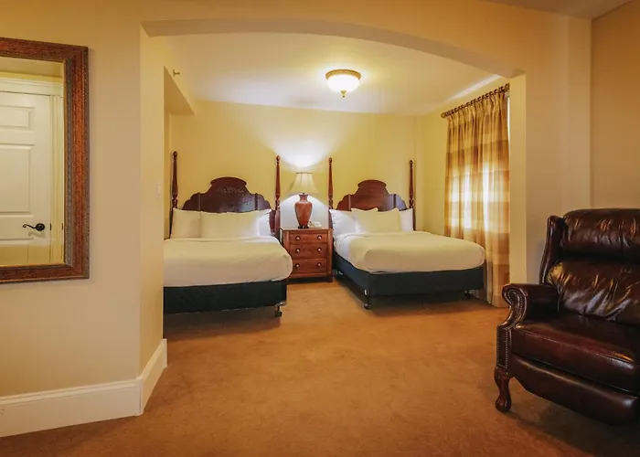 Grant Hall Hotel